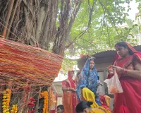 Vat Savitri Vrat: काशी में शनि जयंती और वट सावित्री व्रत की धूम, सौभाग्य और परिवार की मंगलकामना संग महिलाओं ने रखा व्रत 