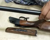 Pilibhit News : बंदूक साफ करते समय चला फायर, राइस मिलर के गाल में लगी गोली..अचानक ट्रिगर दबने से हादसा