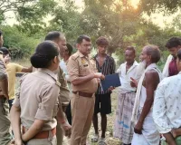 Barabanki News : मजार निर्माण को लेकर दो पक्ष आमने-सामने, पुलिस ने रुकवाया निर्माण, जानें मामला