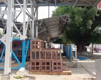 Bareilly News : गलने लगा बरेली जंक्शन का एफओबी, एनआर ने एनईआर को चेताया तो लग रही सपोर्ट