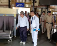 Bareilly News : स्कैनिंग मशीन देख बोले जीएम ''ये काम करती भी है या नहीं''
