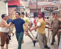 Budaun News : सड़क हादसे के विवाद में पथराव, एक दर्जन घायल, हिरासत में नौ उपद्रवी