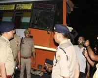 Bahraich News : बस-ट्रक में आमने सामने टक्कर, 17 यात्री घायल, दो की हालत गंभीर