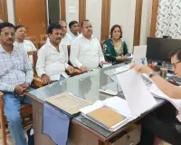 Barabanki News : शिक्षक संघ ने बीएसए और लेखाधिकारी के समक्ष रखीं शिक्षकों की समस्या