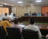 Barabanki News: बैठक में बोले डीएम- तीन वर्ष से अधिक पुराने चकबंदी वादों का शीघ्र करें निस्तारण
