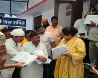 Gonda Voter List News : अंतिम मतदाता सूची से नाम हटाने का आरोप, डीएम से जांच की मांग