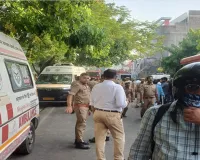 Lucknow Fire Tragedy : 14 मिनट में पहुंचीं 22 एंबुलेंस, हादसे के बाद अलर्ट मोड में 108-102 सेवाएं, घायलों को तत्काल ट्रॉमा सेंटर पहुंचाया गया