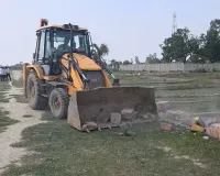 Barabanki News : बाराबंकी में भू-माफियाओं पर प्रशासन ने कसा और शिकंजा, अवैध प्लॉटिंग के खिलाफ बड़ा एक्शन, बुलडोजर से कराया ध्वस्त