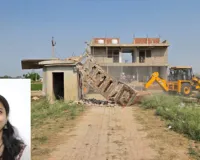 बाराबंकी में बुलडोजर एक्शन से बिगड़ा भू माफियाओं का खेल : ज्वाइंट मजिस्ट्रेट की ताबड़तोड़ कार्रवाई से दर्जनभर से ज्यादा अवैध प्लाटिंग ध्वस्त 