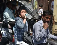 UP Weather Today : लखनऊ में उमस भरी गर्मी, यूपी के इन जिलों में आंधी-बारिश का अलर्ट 