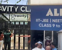 लखनऊ अग्निकांड के बाद पूरे यूपी में हाहाकार: 3172 कोचिंग संस्थानों का फायर ऑडिट शुरू, 1000 से ज्यादा बिल्डिंग्स को नोटिस... फर्जी सेंटरों ने बोर्ड उखाड़े