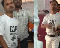 Pratapgarh News: CJP के फैन निकले ग्राम विकास अधिकारी, कुछ यूं पहुंचे ऑफिस, फोटो वायरल होने पर मचा हड़कंप