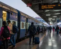 रेलवे का बड़ा फैसला: छपरा-आनंद विहार सुपरफास्ट एक्सप्रेस अब चलेगी रोज, लखनऊ समेत इन शहरों के यात्रियों को राहत