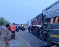 Yamuna Expressway Accident: मथुरा में वोल्वो बस ट्रेलर से टकराई, 4 की मौत, 20-25 घायल