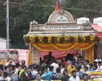 Kaichi Dham Foundation Day: बाबा नीम करौली के दर्शन को उमड़ा जनसैलाब, दोपहर तक 1 लाख से अधिक भक्तों ने टेका मत्था