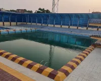 UP News: स्टेडियम में तैराकी सीखने आया मासूम डूबने से बचा, हादसा टला मगर ट्रेनर्स की निगरानी पर सवाल !