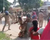 Shahjahanpur News : शाहजहांपुर में दुष्कर्म के आरोपी के हाफ एनकाउंटर पर बवाल, भड़के ग्रामीणों ने चांदपुर पुलिस चौकी घेरी-पथराव 