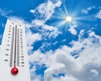 Moradabad News: बारिश के बाद मौसम हुआ साफ, चटख धूप में गर्मी से परेशान हुए लोग