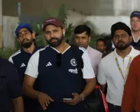 'हिटमैन' की एक झलक पाने को एयरपोर्ट पर उमड़े क्रिकेट प्रेमी,  इकाना की पिच पर महामुकाबले के लिए तैयार है दोनों टीमें