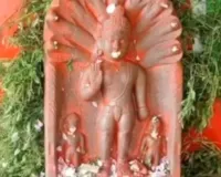 लोकायन :  इस मंदिर में जमीन के नीचे रहते भगवान