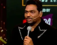 Zakir Khan New Show:  जाकिर खान का नया स्टैंड-अप स्पेशल 'पापा यार', मेकर्स ने शेयर किया टीज़र