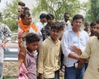 देवा में संविदा बिजली कर्मी की मौत पर बवाल,  नाराज ग्रामीणों ने हत्या का आरोप लगाकर किया सड़क जाम 