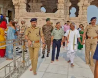 रामलला के समक्ष नतमस्तक हुए थल सेनाध्यक्ष जनरल उपेंद्र द्विवेदी,  एसएसपी को चीफ ऑफ आर्मी स्टाफ कमेंडेशन बैज लगाया