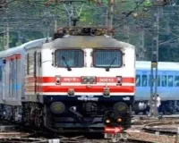 चारबाग स्टेशन पर कई ट्रेनें पुराने रूट पर बहाल,  कानपुर-लखनऊ-बाराबंकी मार्ग पर फिर दौड़ेंगी ये ट्रेनें