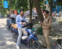 खबर का असर: RTO ने अपनी 'वॉल पेंटिंग' में फूंकी जान, 35 से ज्यादा वाहनों के चालान