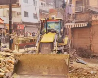 Varanasi Dal Mandi News : बनारस की दाल मंडी में मुनादी, 15 भवनों को फौरन खाली करने के निर्देश, 11 को चलेगा बुलडोजर 