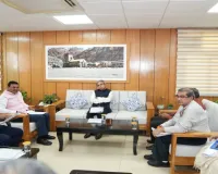 उत्तराखंड में रेलवे परियोजनाओं की समीक्षा: रेलवे बोर्ड अध्यक्ष सतीश कुमार ने देहरादून-हरिद्वार स्टेशनों का किया निरीक्षण