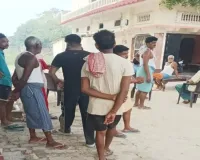 बलिया सड़क हादसा: अज्ञात वाहन की टक्कर से बाइक सवार दो युवकों की मौत, परिवारों में मचा कोहराम