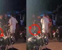 Barabanki News: बाराबंकी में शराब ठेके के बाहर रिवॉल्वर लहराकर युवक को धमकाया, वीडियो वायरल