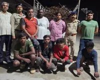 Barabanki News: रेलवे स्टेशन निर्माण में स्क्रैप चोरी का बड़ा खेल? एक पिकअप बरामदगी के बाद कई सवाल, जांच में फंस सकते हैं बड़े नाम