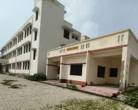 Bareilly News : 5 करोड़ का दिव्यांग बालिका विद्यालय बना शोपीस, उगी झाड़ियां