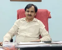 Bareilly News : फिजिक्स के प्रोफेसर ने लिख डाली ''काव्य भौतिकी''