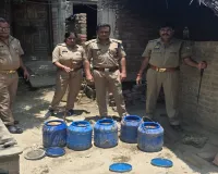 Barabanki News : रामनगर में आबकारी विभाग की बड़ी कार्रवाई, 40 लीटर कच्ची शराब बरामद, 200 किलो लहन नष्ट
