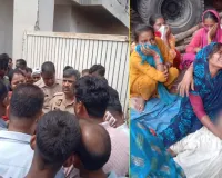 Bareilly News : प्लाईवुड फैक्ट्री में 40 फीट गहरे गड्ढे में मिट्टी धंसने से मजदूर की दर्दनाक मौत, परिजनों ने शव रखकर किया हंगामा
