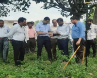 Balrampur News : रोवर तकनीक से होगा सटीक भूमि सीमांकन, डीएम डॉ. विपिन कुमार जैन ने किया निरीक्षण