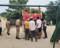 Sultanpur News : प्राथमिक विद्यालय परिसर में खेल उपकरण से लटका मिला अधेड़ का शव, पुलिस जांच में जुटी