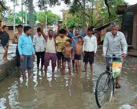 Kannauj News : जलभराव से बेहाल सैसारपुर, घरों में घुसा पानी, जनसुनवाई और अधिकारियों की बेरुखी से ग्रामीणों में आक्रोश