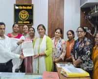Pratapgarh News: स्कूलों का समय पूर्ववत करने की मांग, महिला शिक्षक संघ ने बीएसए को सौंपा ज्ञापन