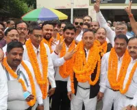 Pratapgarh News: जिला बार एसोसिएशन चुनाव में चंद्र प्रताप सिंह बने अध्यक्ष, योगेश सिंह महामंत्री निर्वाचित