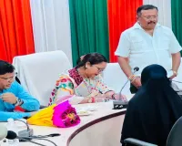 Barabanki News: महिला आयोग की सदस्या अंजू प्रजापति की जनसुनवाई, 26 शिकायतों पर मांगी रिपोर्ट; अधिकारियों को सख्त निर्देश