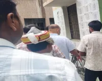 Pratapgarh News : आंगनबाड़ी सहायिका चयन सूची पर मार्कर चलाने से मचा बवाल, डीएम ने मौके पर पहुंचकर जांच के दिए आदेश