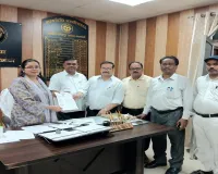 Barabanki News: तहसील परिसर की अव्यवस्थाओं पर बार एसोसिएशन का विरोध, पार्किंग और स्थायी धरना स्थल की मांग 