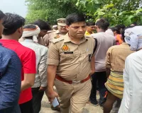 गोंडा-बेलसर मार्ग पर बड़ा सड़क हादसा :  सरिया लदी ट्रक पलटने से 3 मजदूरों की मौत, चार श्रमिकों ने कूदकर बचाई जान