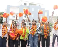 Barabanki News : श्री साईं इंटर कॉलेज के 11 छात्रों ने पहले प्रयास में पास किया NEET 2026, ढोल-नगाड़ों के साथ हुआ सम्मान