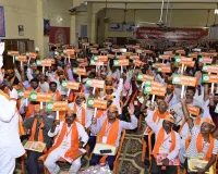 Barabanki News : मिशन 2027 के लिए भाजपा ने भरी हुंकार, बूथ अध्यक्ष सम्मेलन में ‘मेरा बूथ सबसे मजबूत’ का लिया संकल्प