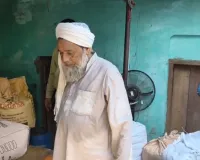 Barabanki News : बाराबंकी में रंग मिलाकर चायपत्ती बनाने के गोरखधंधे का भंडाफोड़, 800 किलो रंगी चायपत्ती और मशीनें सीज